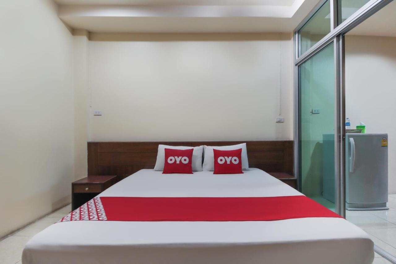 Hotel Oyo 889 Baan Sakdidet Wichit Esterno foto