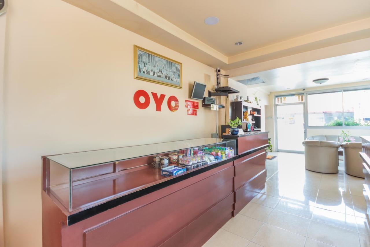 Hotel Oyo 889 Baan Sakdidet Wichit Esterno foto